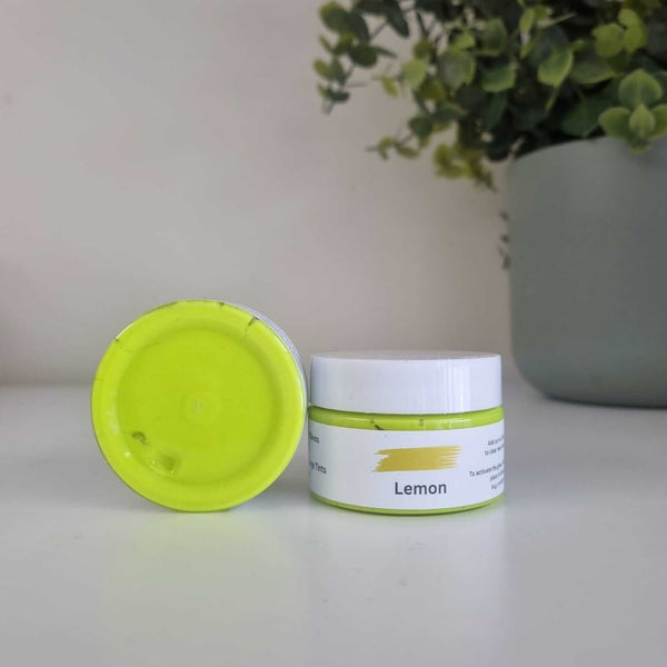 Lemon Chroma Charge Epoxy Tint – Glow in the Dark Pigment for Resin Crafts!