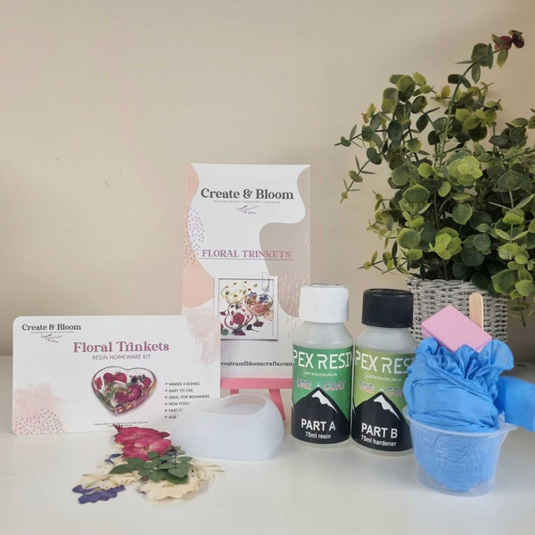 Epoxy Resin Kit : Floral Trinket, Botanical dish - Make 3!