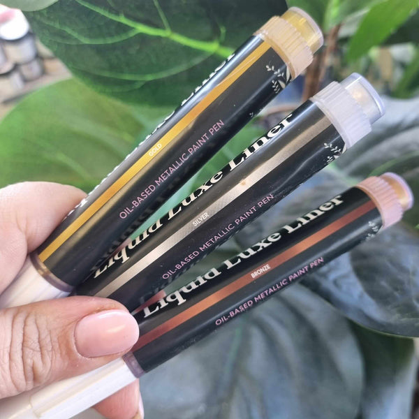 Liquid Luxe Liner: Oil Based Metallic Paint Pen!