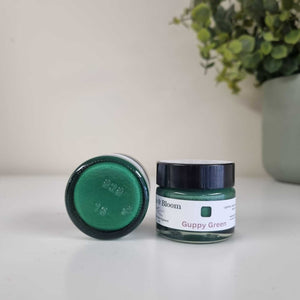 Guppy Green Metallic Epoxy Resin Pigment - Premium Metal Effect Paste!